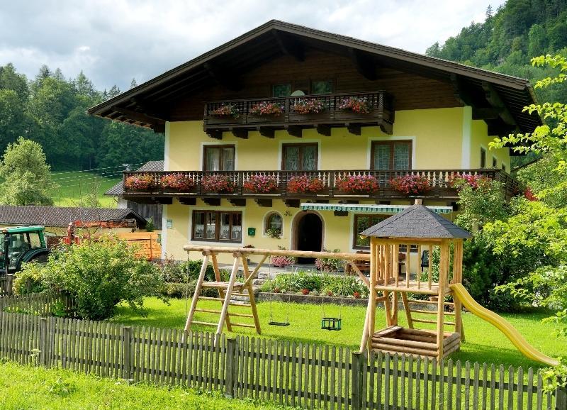 Hinterkellaubauer Bed & Breakfast Kuchl Ngoại thất bức ảnh